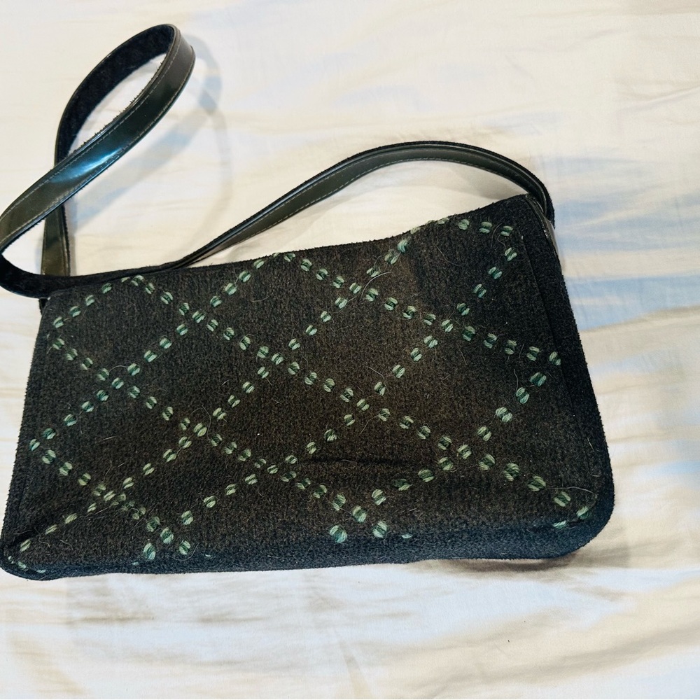 Chic Black and Green Crossbody Bag